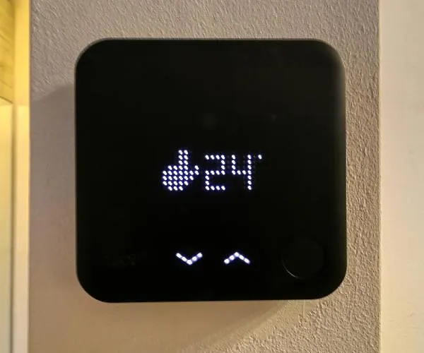 Inspiration Station - My Joyful, Cosy&inviting - Smart Thermostat - Private Parking - Ior Park - Long Term Price Cuts *