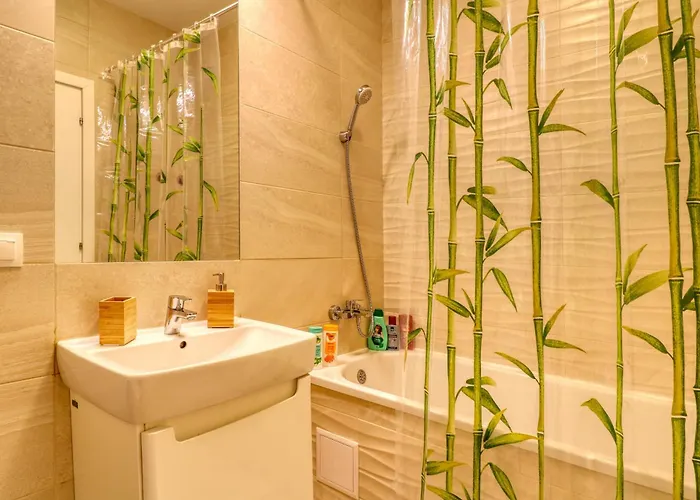 Inspiration Station - My Joyful, Cosy&inviting - Smart Thermostat - Private Parking - Ior Park - Long Term Price Cuts