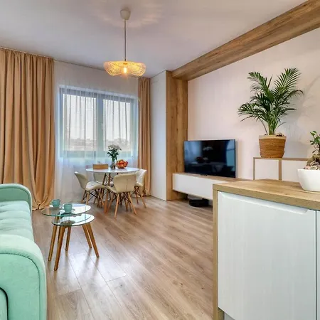 Appartement Inspiration Station - My Joyful, Cosy&inviting - Smart Thermostat - Private Parking - Ior Park - Long Term Price Cuts *