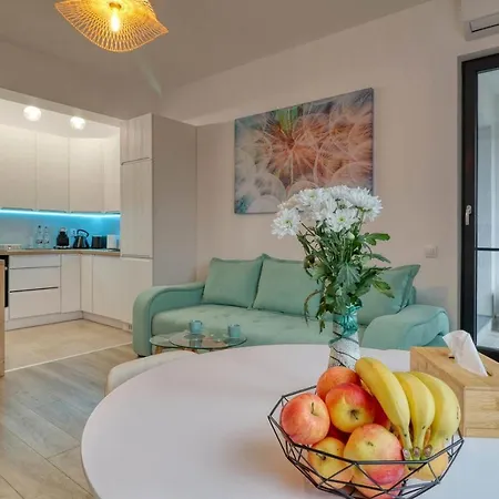 Inspiration Station - My Joyful, Cosy&inviting - Smart Thermostat - Private Parking - Ior Park - Long Term Price Cuts