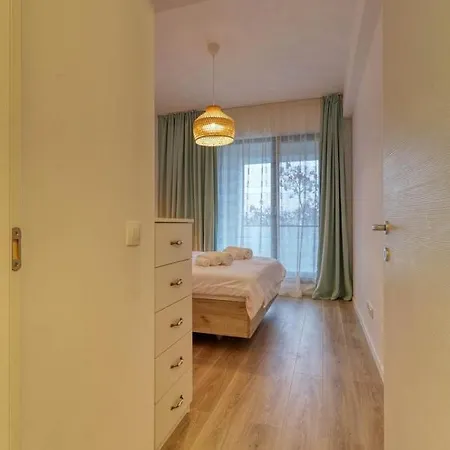 Appartement Inspiration Station - My Joyful, Cosy&inviting - Smart Thermostat - Private Parking - Ior Park - Long Term Price Cuts Boekarest