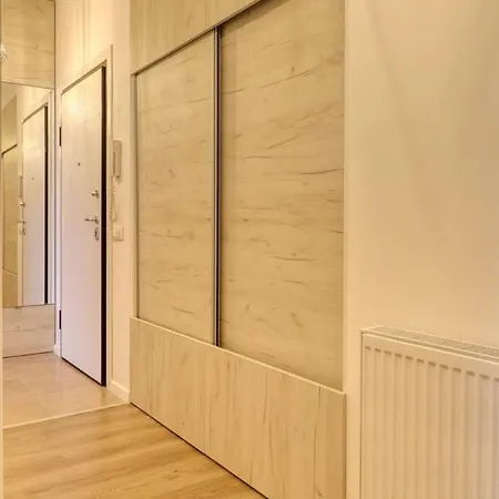 Inspiration Station - My Joyful, Cosy&inviting - Smart Thermostat - Private Parking - Ior Park - Long Term Price Cuts Appartement *