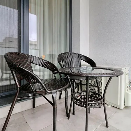 Inspiration Station - My Joyful, Cosy&inviting - Smart Thermostat - Private Parking - Ior Park - Long Term Price Cuts *