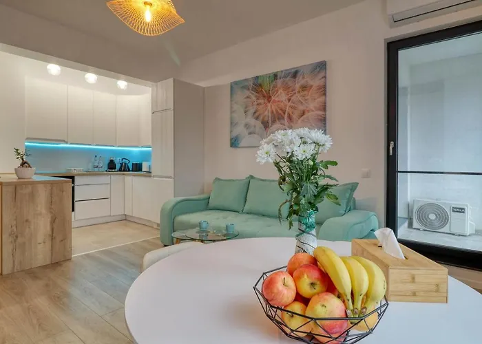 Inspiration Station - My Joyful, Cosy&inviting - Smart Thermostat - Private Parking - Ior Park - Long Term Price Cuts