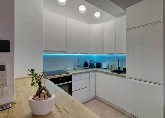 Inspiration Station - My Joyful, Cosy&inviting - Smart Thermostat - Private Parking - Ior Park - Long Term Price Cuts דירה בוקרשט