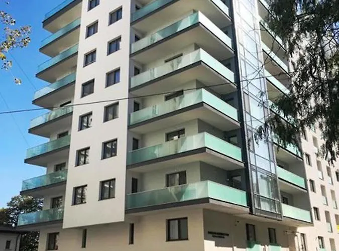 Inspiration Station - My Joyful, Cosy&inviting - Smart Thermostat - Private Parking - Ior Park - Long Term Price Cuts