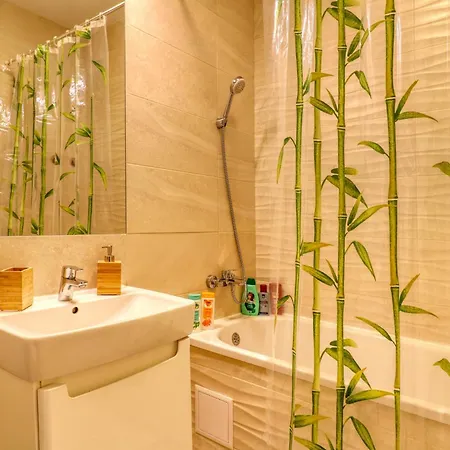 Inspiration Station - My Joyful, Cosy&inviting - Smart Thermostat - Private Parking - Ior Park - Long Term Price Cuts